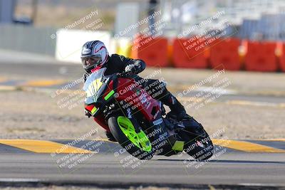 media/Dec-18-2022-SoCal Trackdays (Sun) [[8099a50955]]/Turn 2 (950am)/